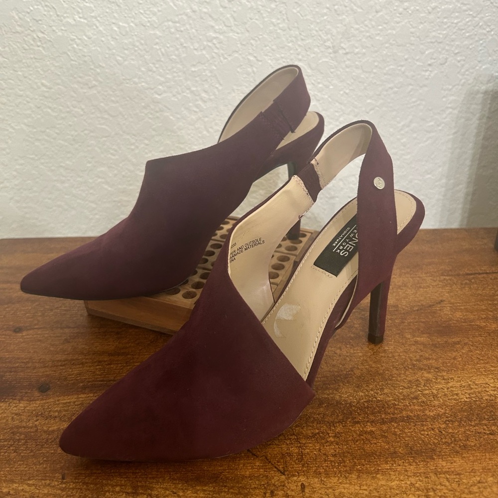 Jones New York Elegant Burgundy Slingback Heels -size 5.5